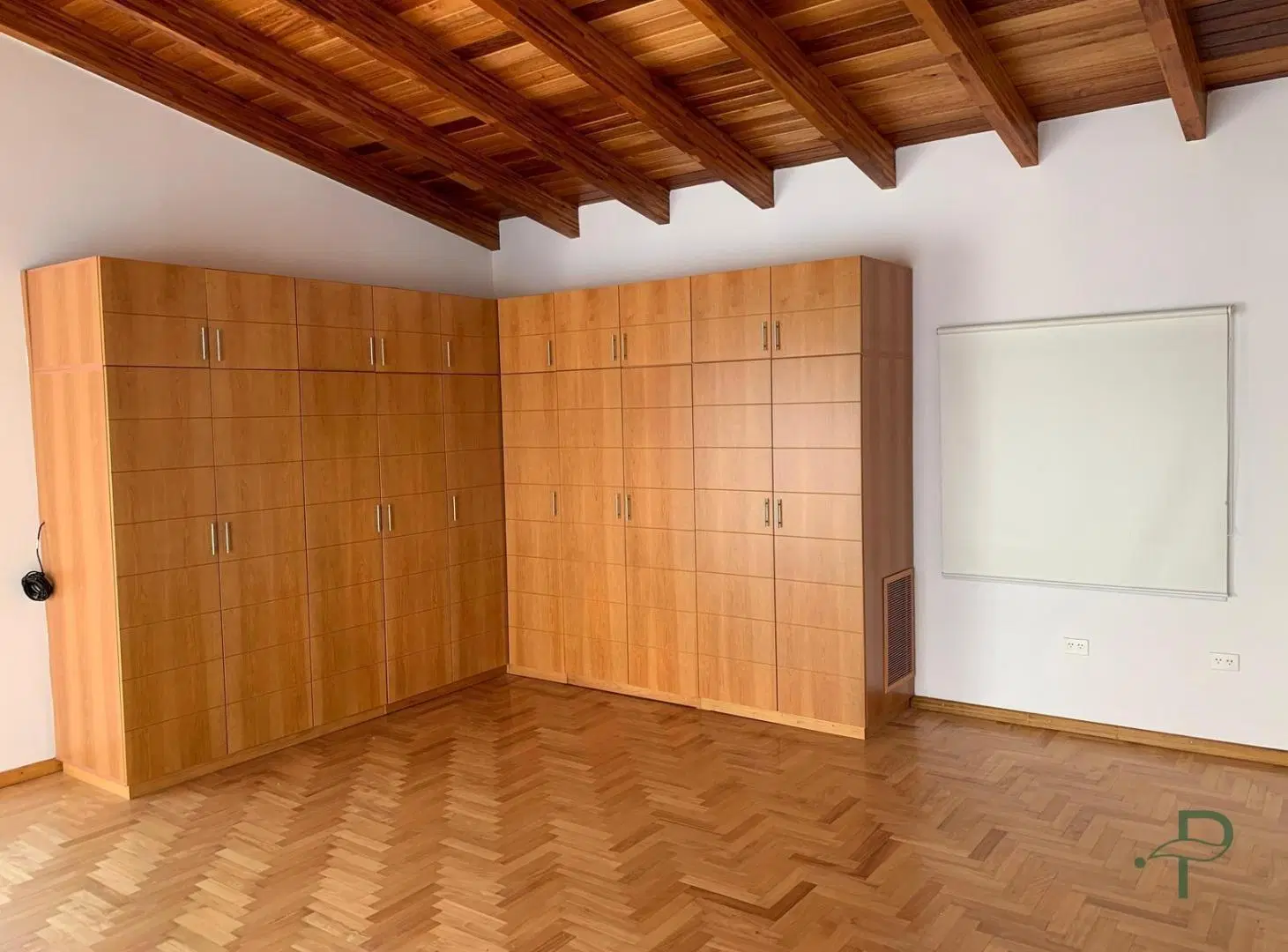 Casa 5 dormitorios / pileta / cochera doble / departamento con ingreso independiente /en Estancia Q2 2