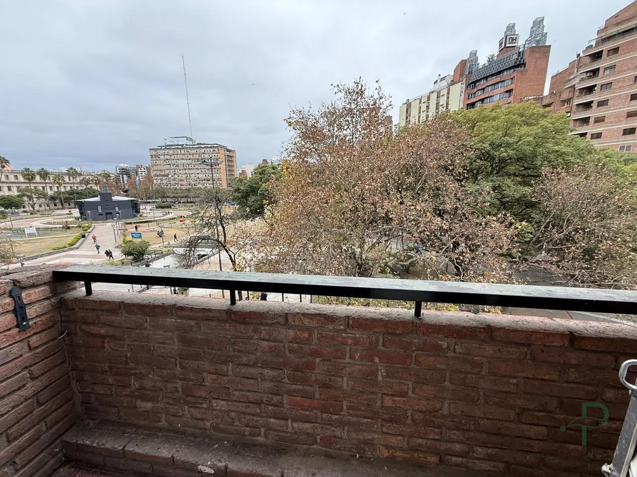Duarte Quirós 400 - Plaza Intendencia - Monoambiente con Balcón 2