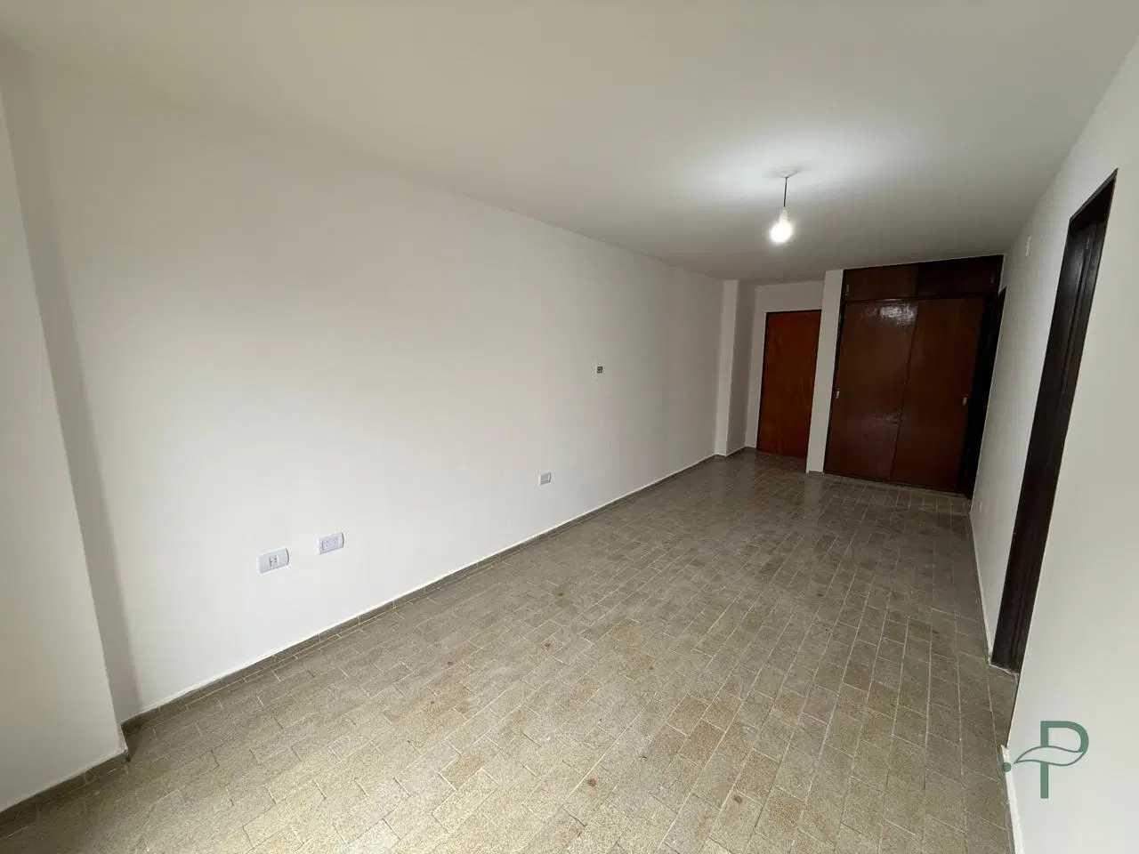 Duarte Quirós 400 - Plaza Intendencia - Monoambiente con Balcón 1