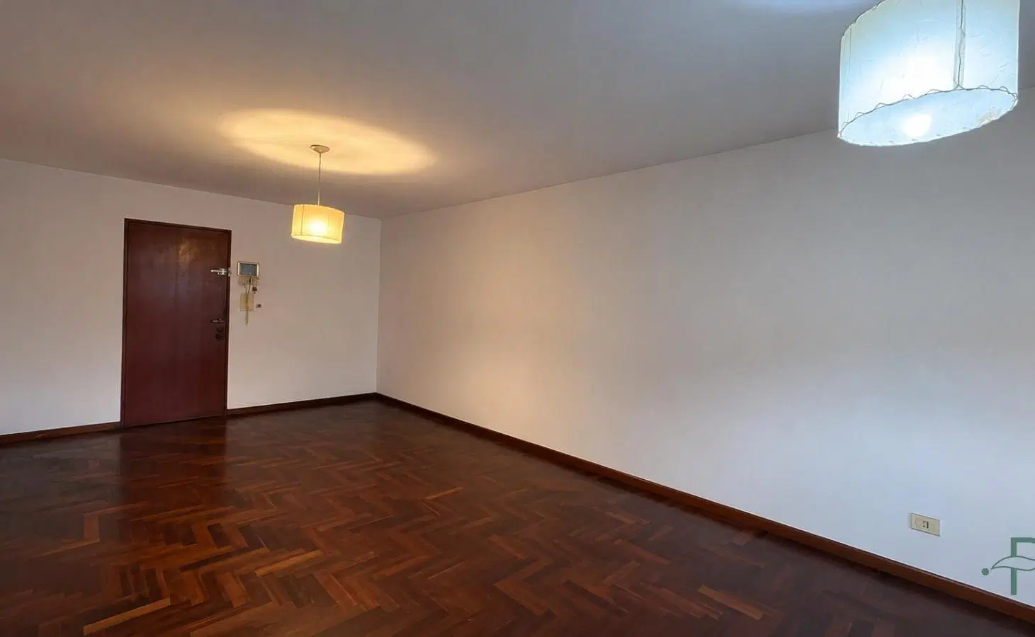 Excelente ubicación - 2 dorm - Terraza - Simon Bolivar 300 3