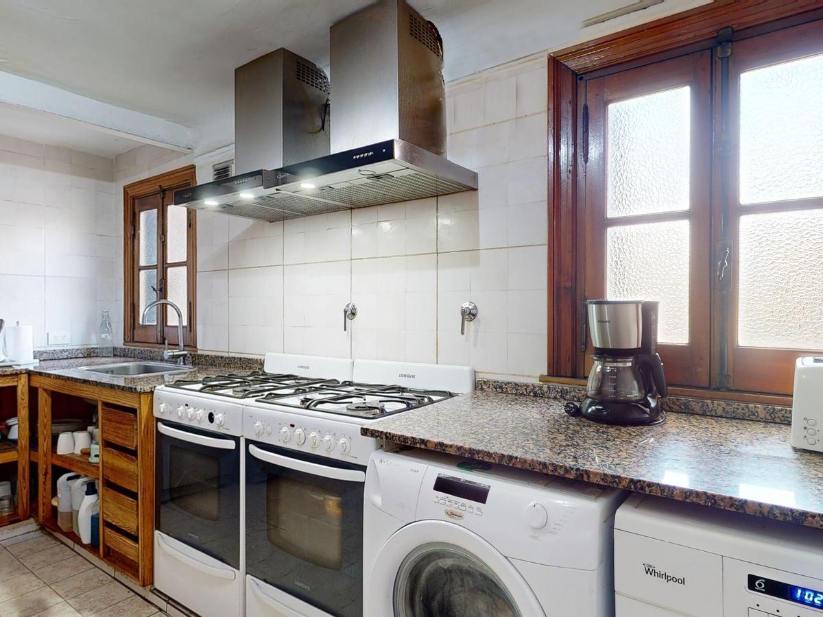 Casona en Venta en El Barrio de Flores 4