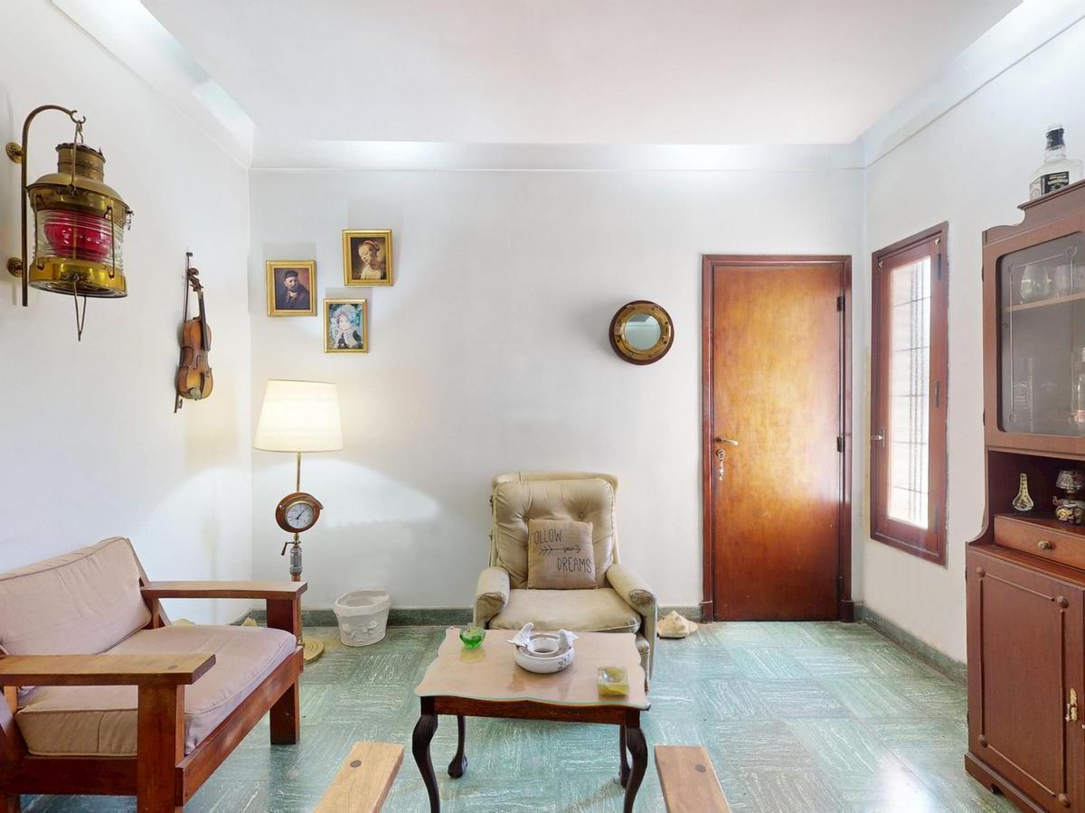 Foto de 30 esquina 64 - Casa de 2 dormitorios con cochera en VENTA, imagen 4