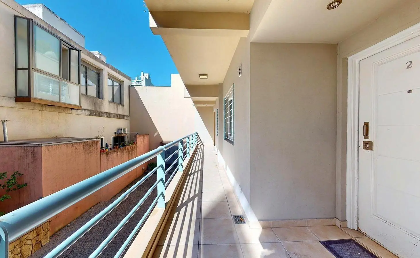 Venezuela 4200 CABA - DEPARTAMENTO TRIPLEX de 3 Dormitorios con Cochera y terraza en VENTA 5