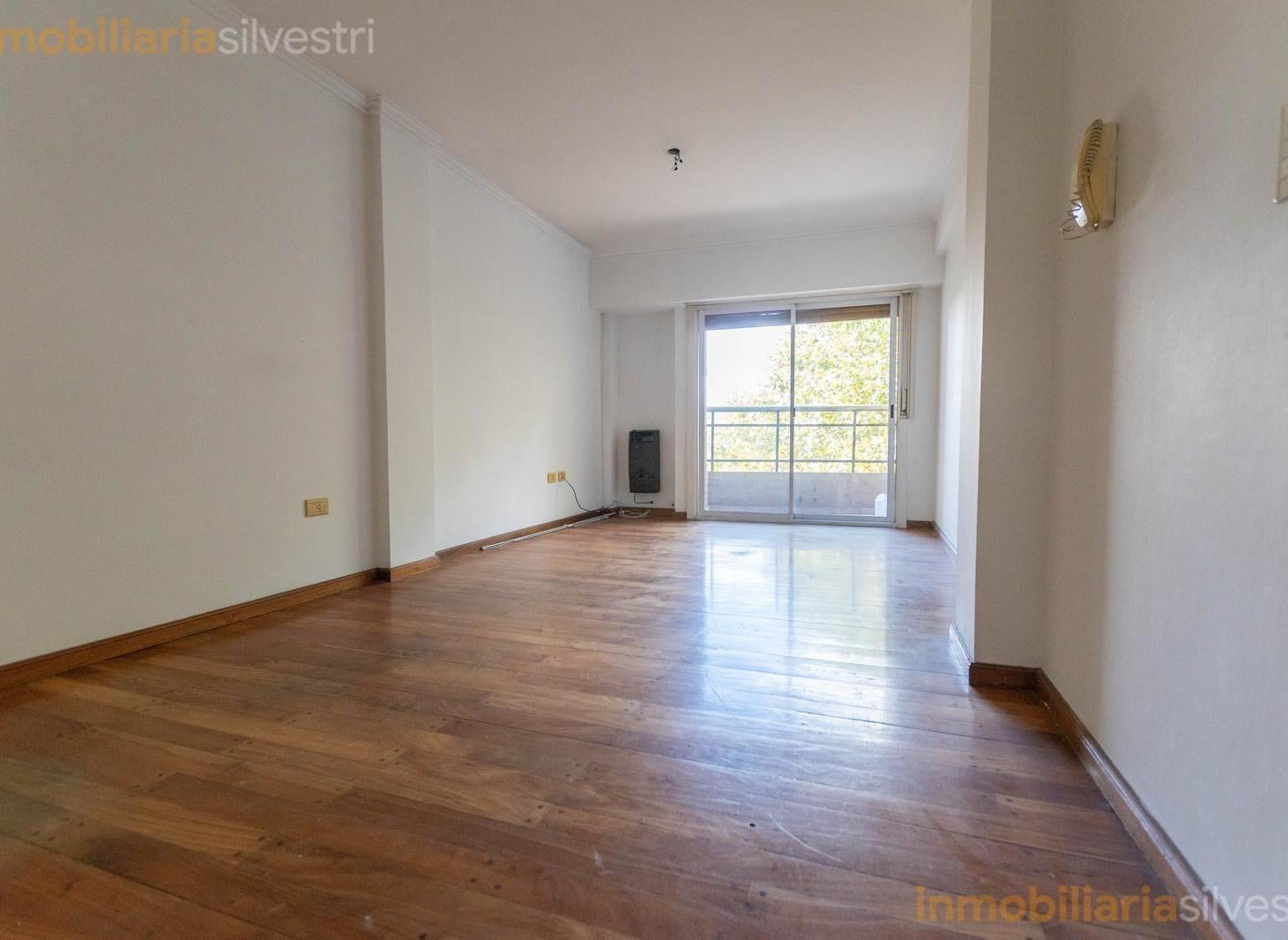 Calle 1 entre 58 y 59 - Departamento de dos dormitorios en ALQUILER con cochera