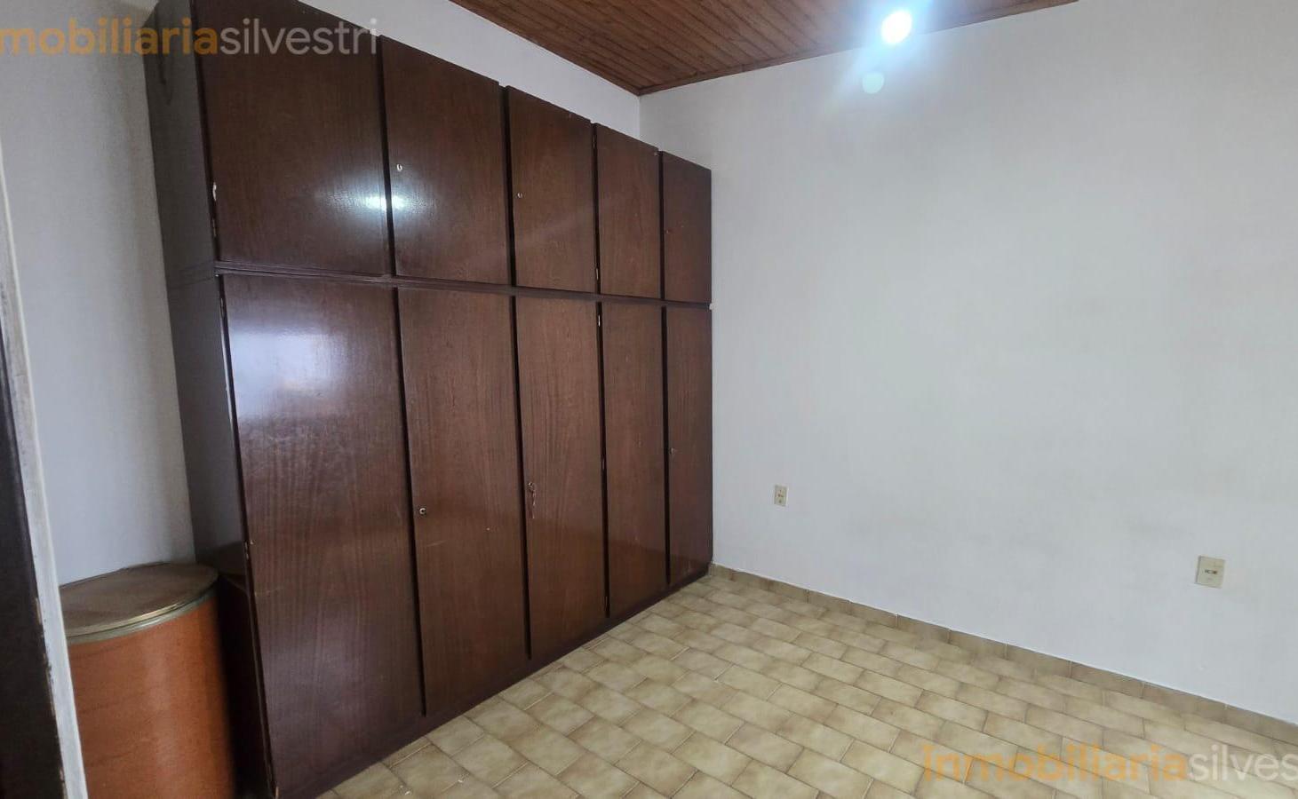 Foto de 5 entre 522 y 523 Tolosa, La Plata- PH de 2 dormitorios en ALQUILER, imagen 2