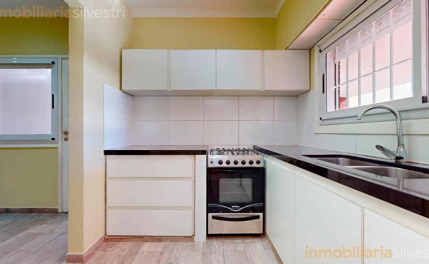 125 entre 6 y 6E (63 y 64) Berisso-Casa de dos dormitorios y piscina en VENTA 4