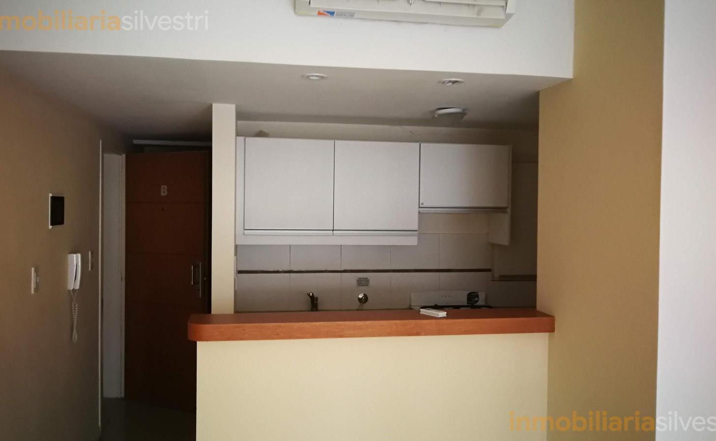 12 entre 48 y 49 - Monoambiente en Alquiler