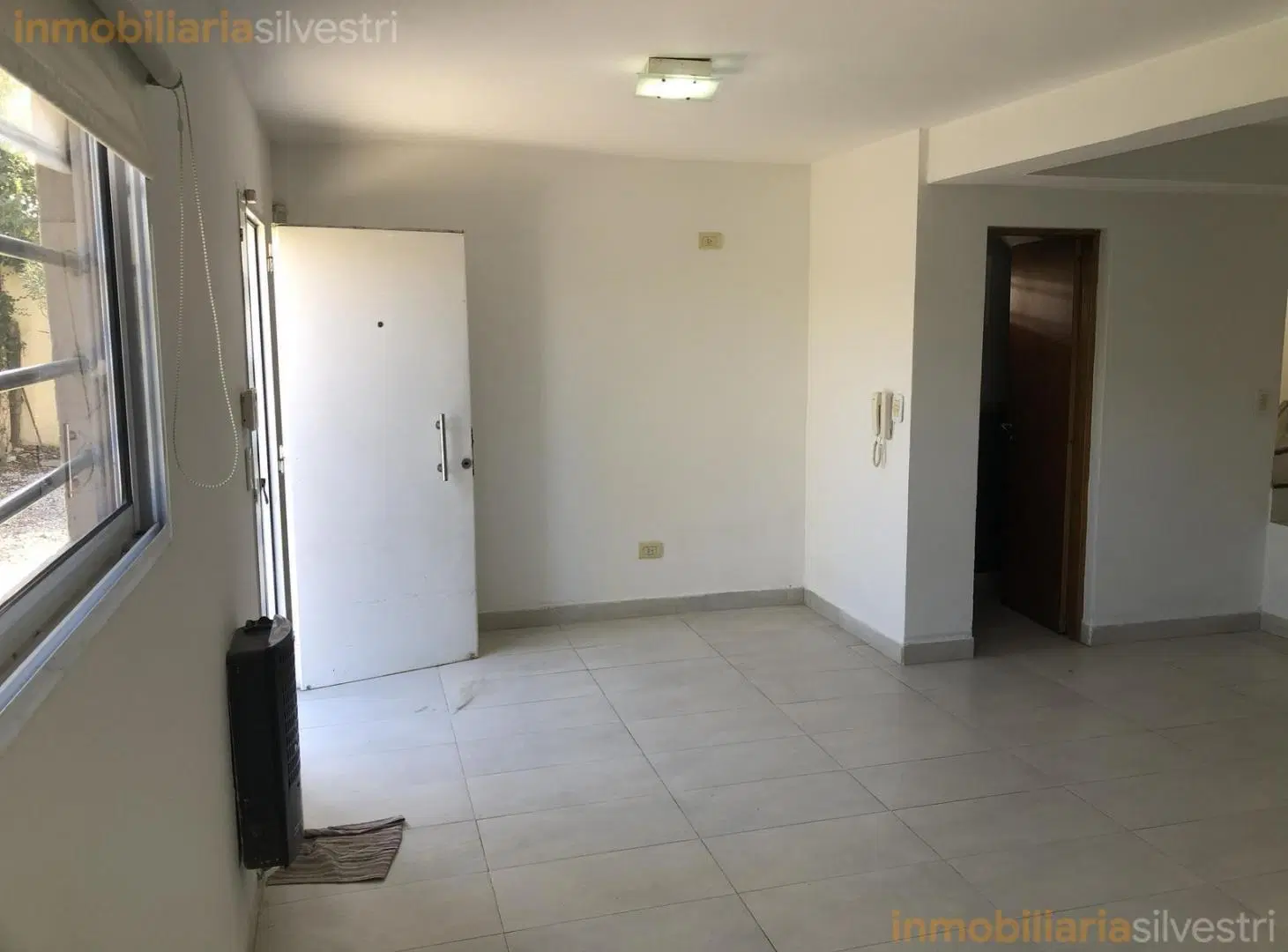 5 esquina 494 La Plata - Duplex de dos dormitorios con cochera y parque en ALQUILER 2