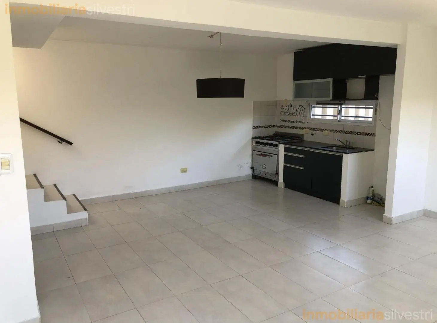 5 esquina 494 La Plata - Duplex de dos dormitorios con cochera y parque en ALQUILER 4