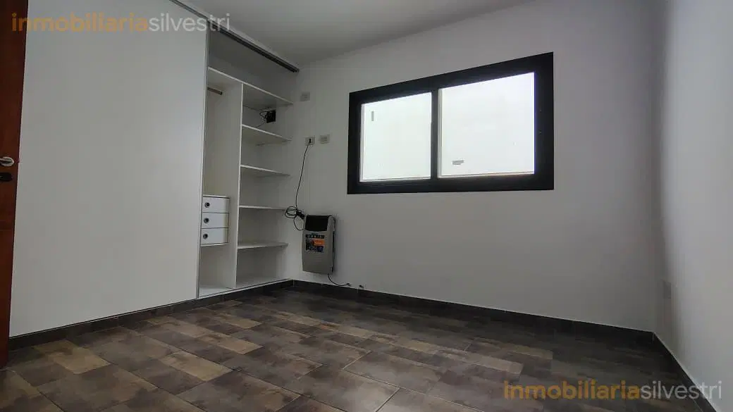 140 entre 62 y 63 La Plata -  Duplex dos dormitorios en ALQUILER 4