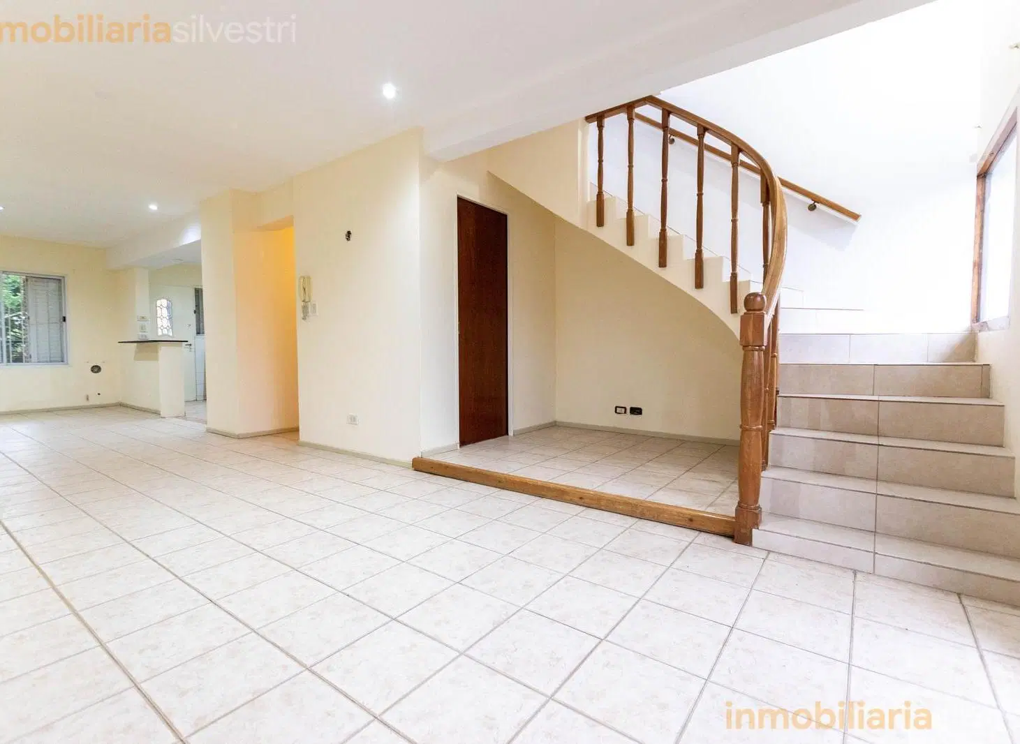 473 bis entre Camino G. Belgrano y 21 a City Bell - Departamento de 2 dormitorios en ALQUILER 1