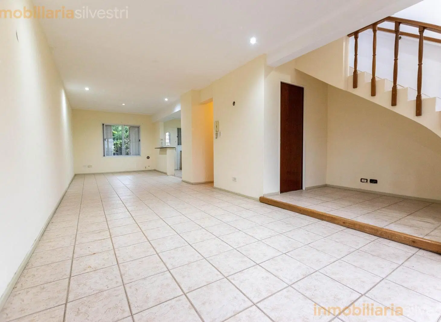 473 bis entre Camino G. Belgrano y 21 a City Bell - Departamento de 2 dormitorios en ALQUILER 3