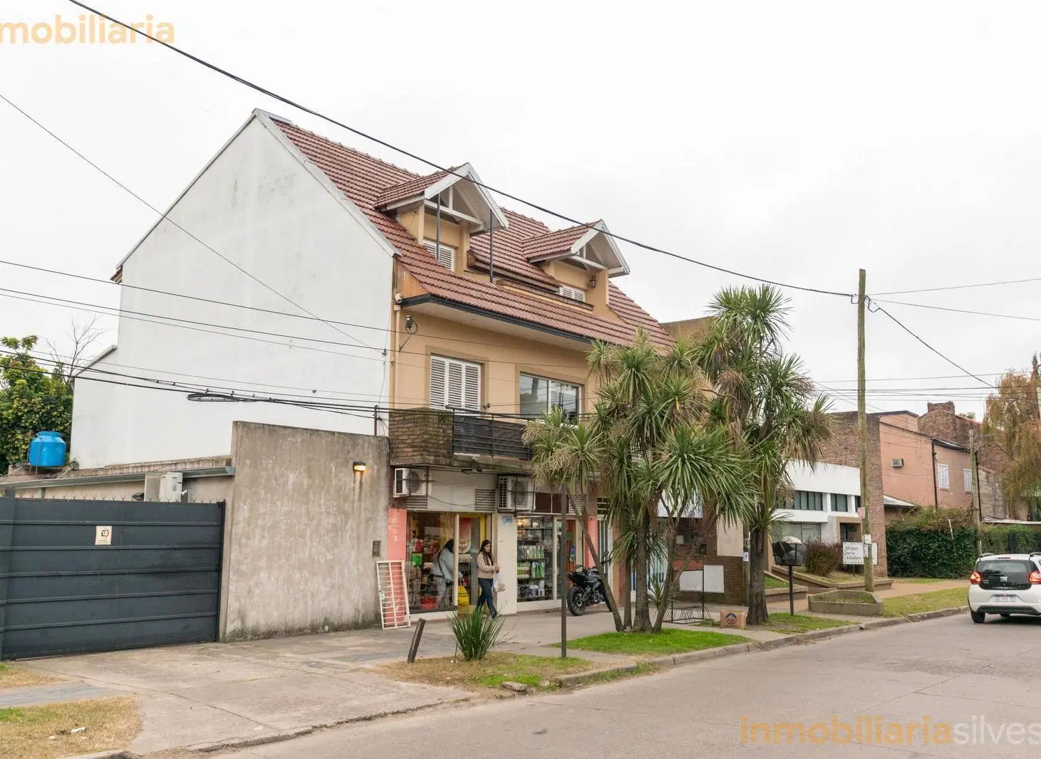 473 bis entre Camino G. Belgrano y 21 a City Bell - Departamento de 2 dormitorios en ALQUILER 2