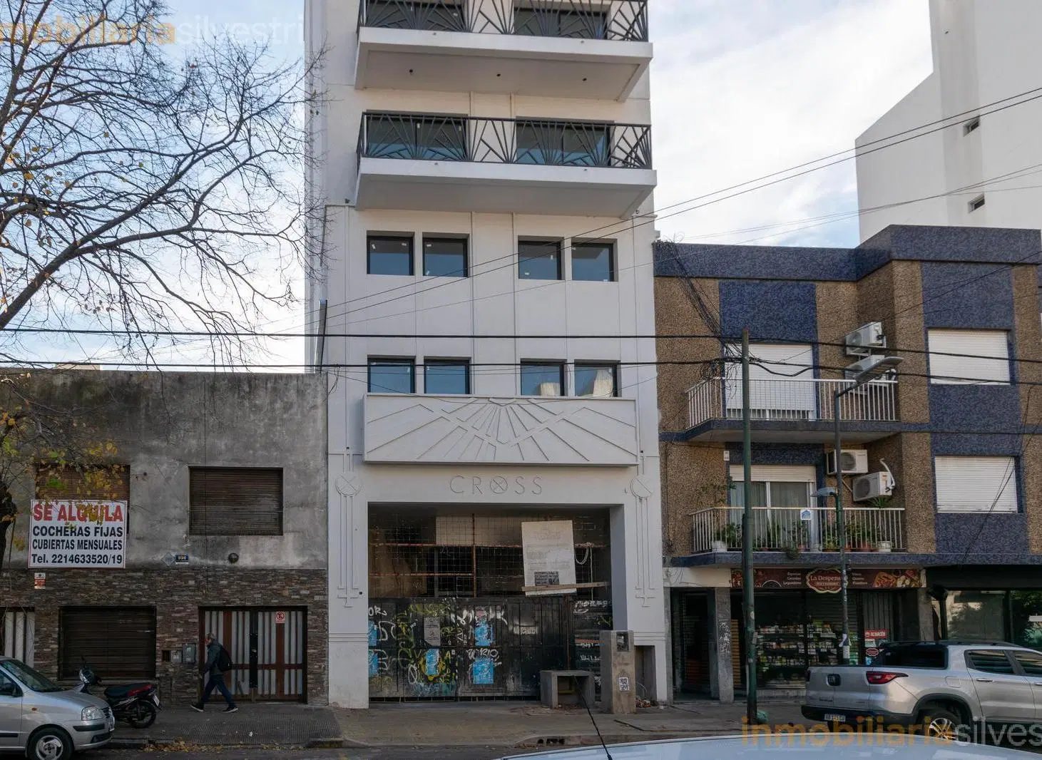 58 e/ 10 y 11 La Plata Departamento de Un dormitorio mas escritorio, con COCHERA en VENTA (EDIFICIO 2
