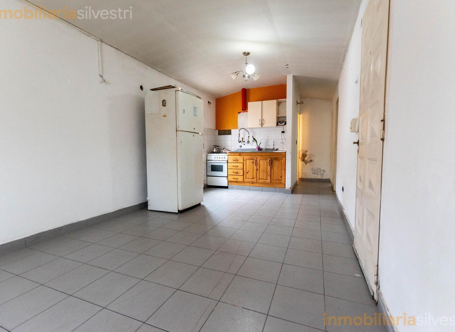 Foto de 189 Bis entre 43 y 44 Lisandro Olmos. Casa de dos dormitorios y cochera en Venta, imagen 4