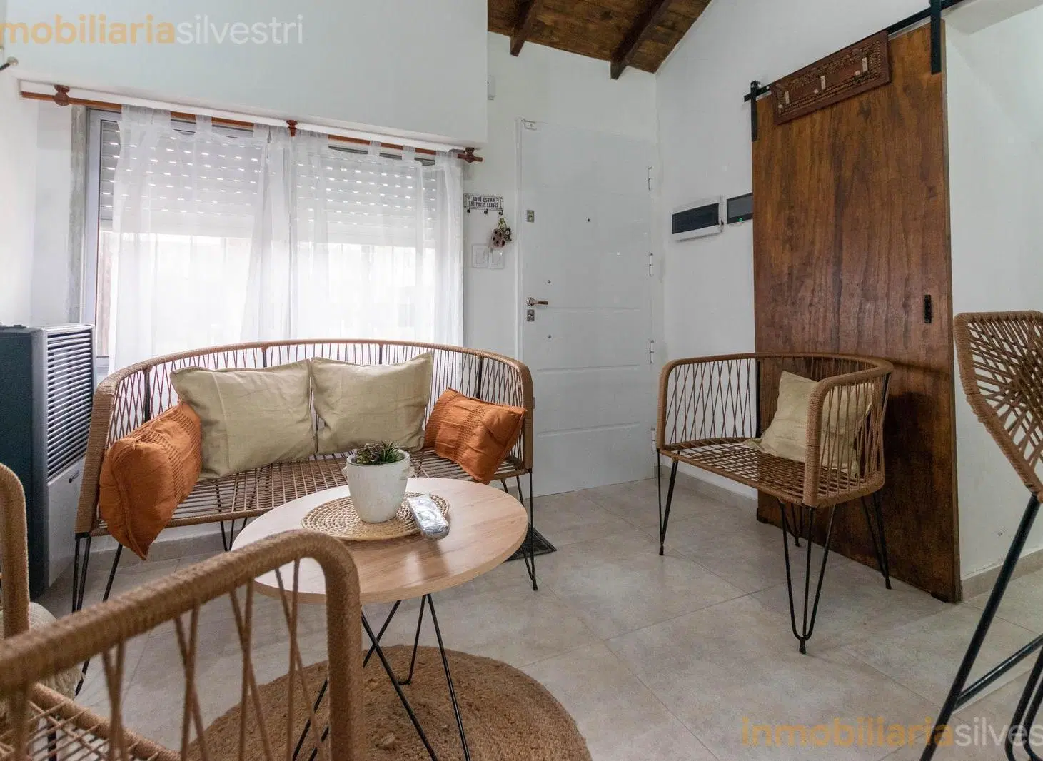 172 entre 30 y 31 Berisso - Casa de 2 dormitorios mas Monoambiente en VENTA 3