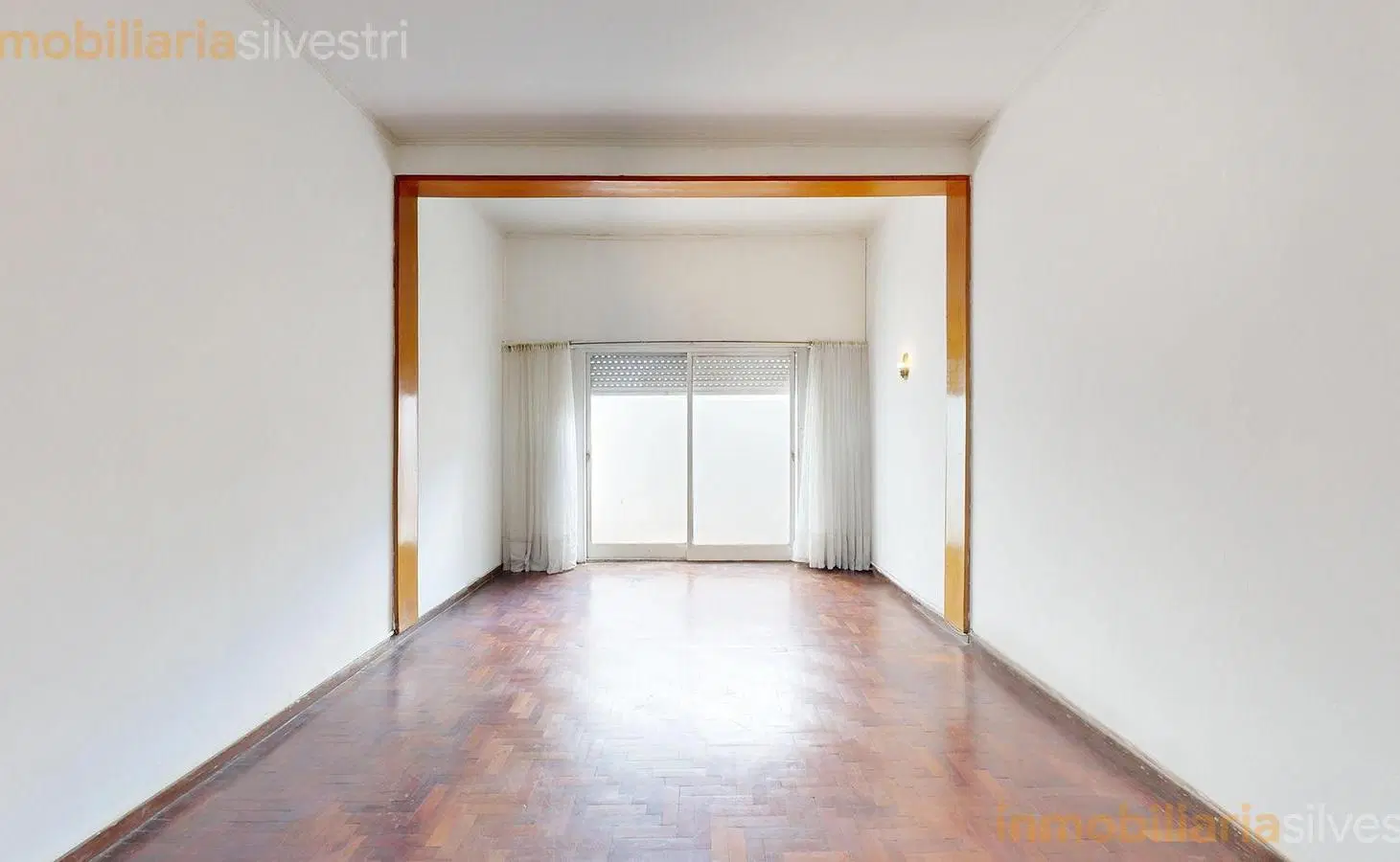 8 entre 54 y 55 La Plata - Departamento de Dos Dormitorios en VENTA 8