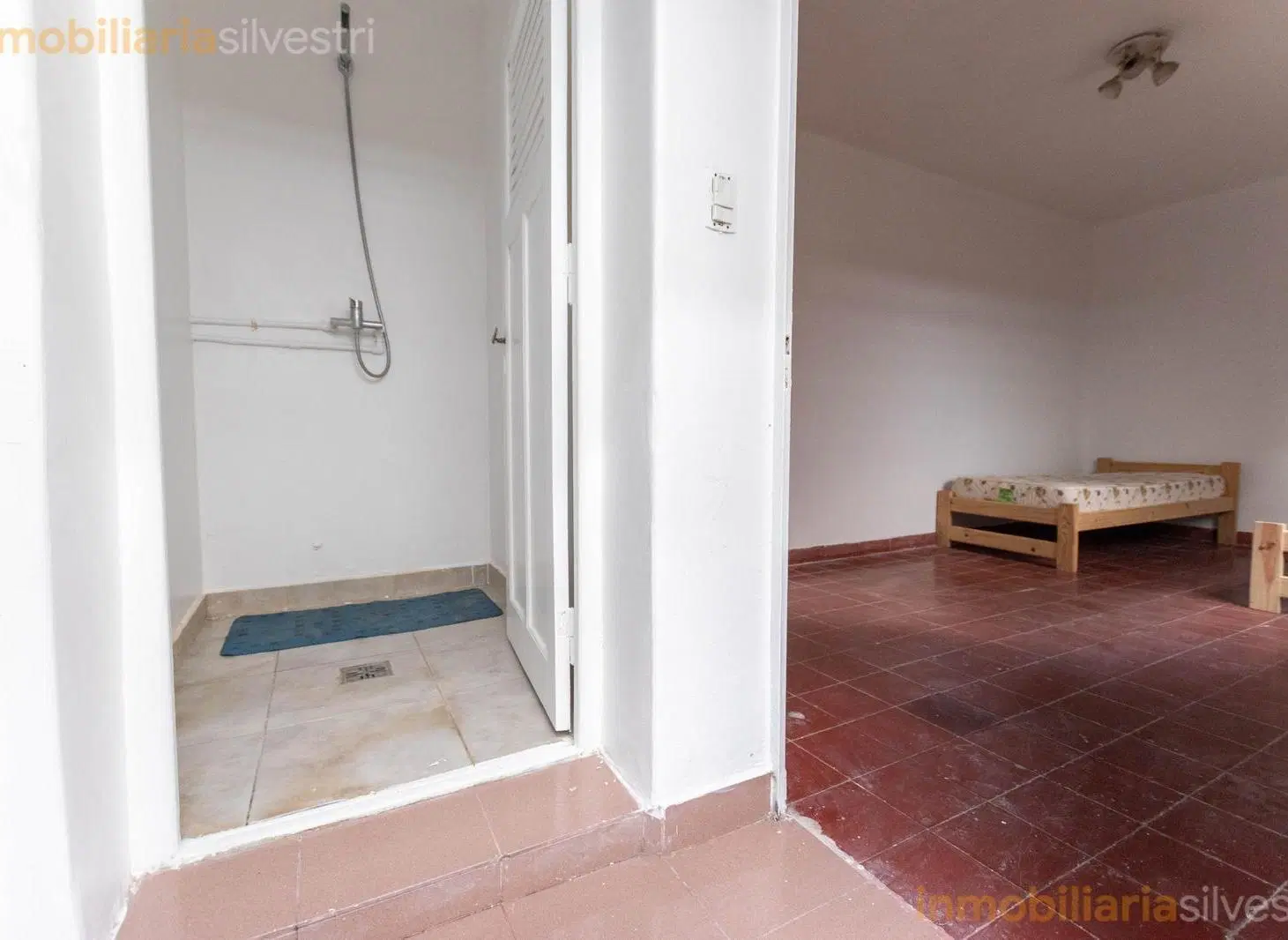 Calle 16 entre 69 y 70 La Plata - Casa de 5 dormitorios en Alquiler 4