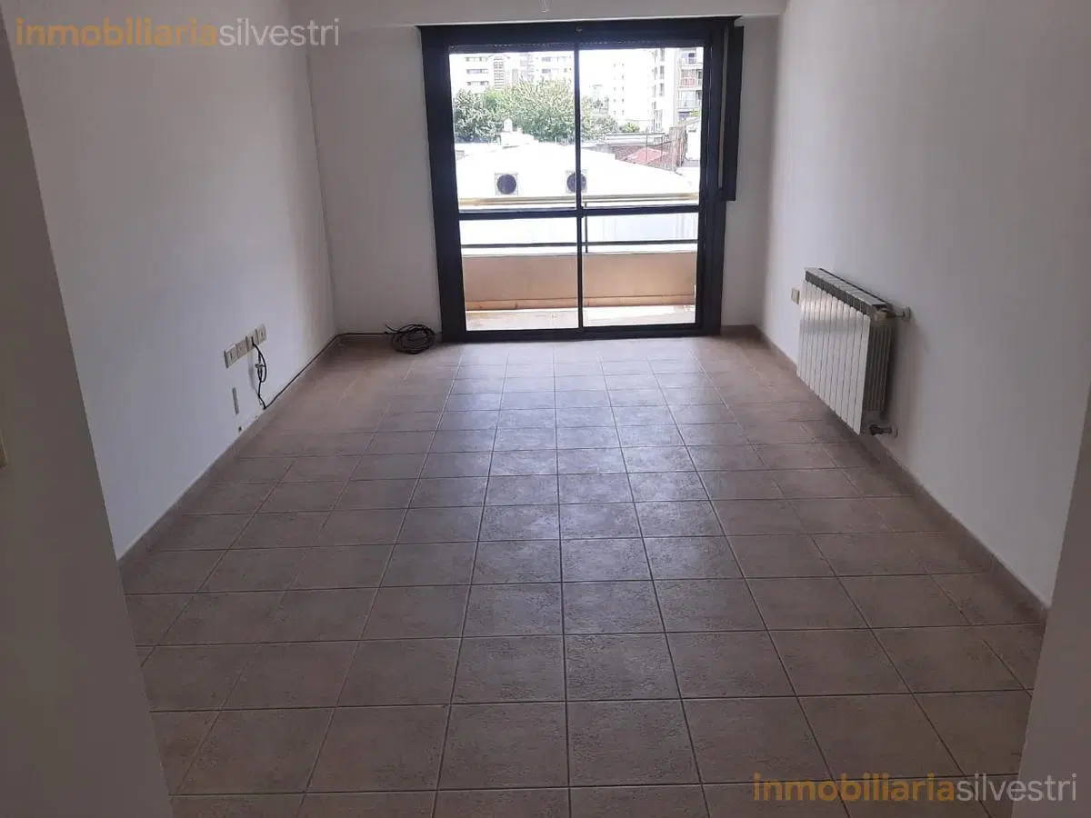 9 e/ 60 y 61 - Departamento un dormitorio en ALQUILER 3