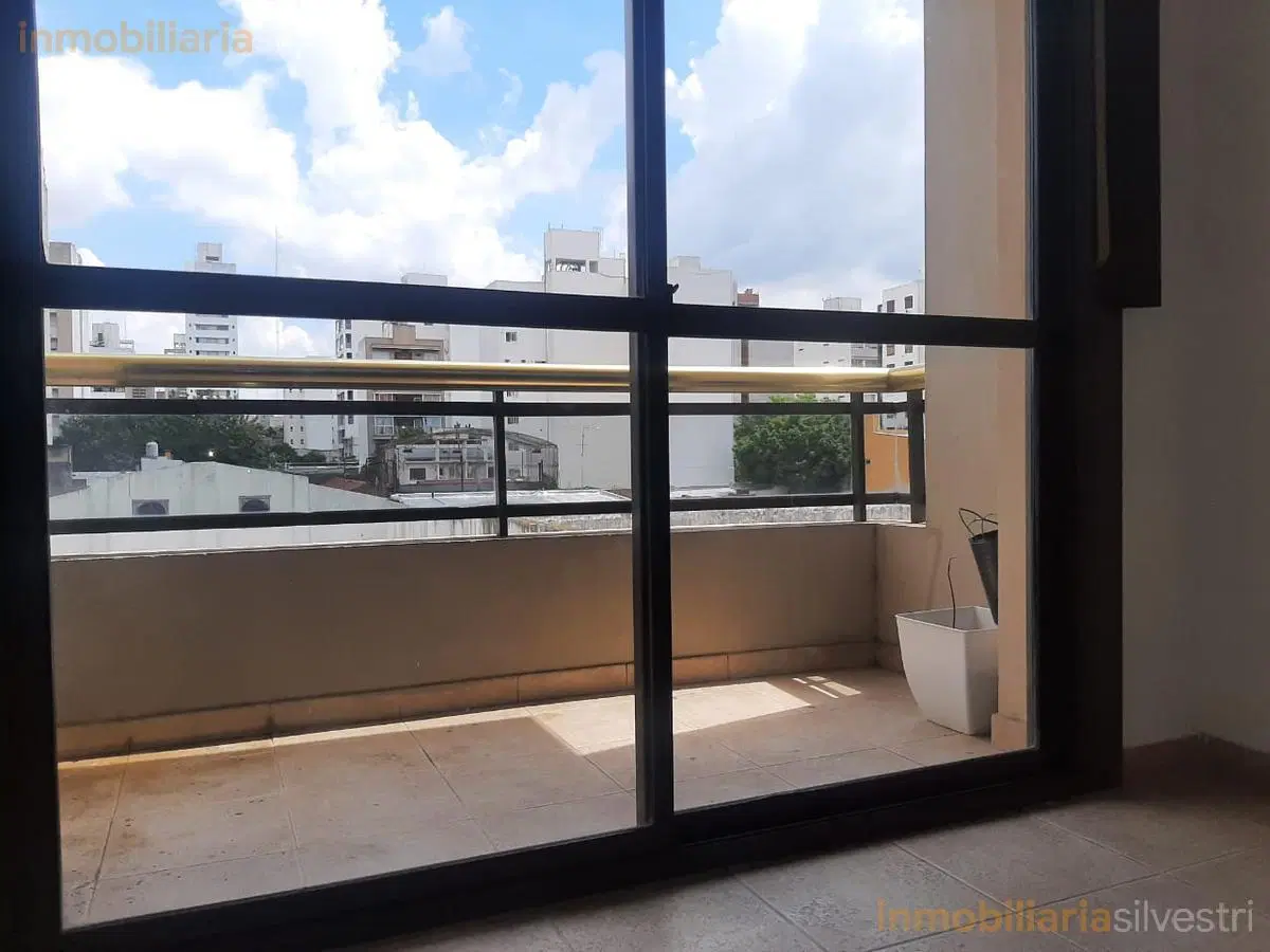 9 e/ 60 y 61 - Departamento un dormitorio en ALQUILER 5