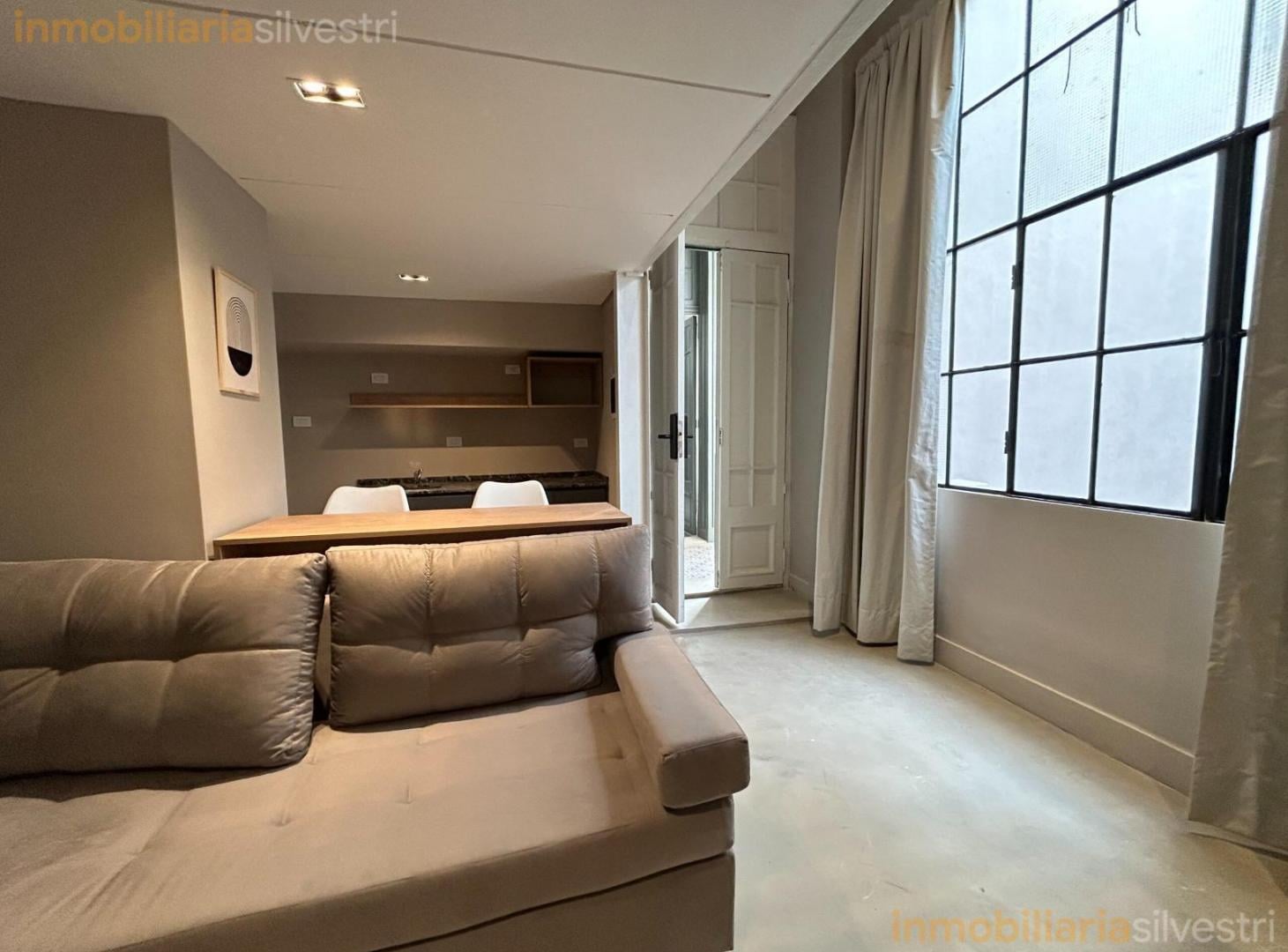 Foto de DOS AMBIENTES DUPLEX EN ALQUILER SAN TELMO, imagen 1