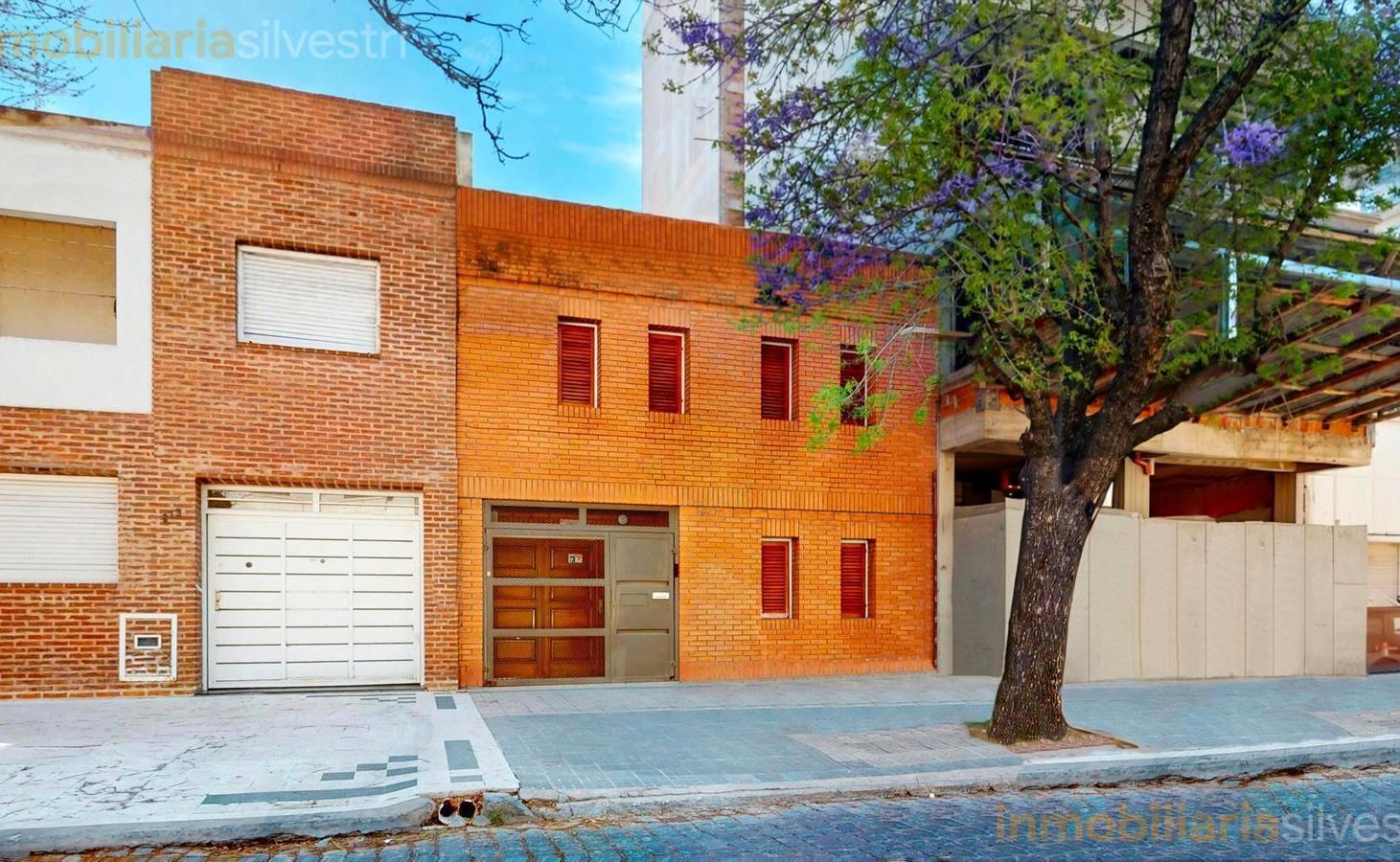 Foto de 63 entre 11 y 12 La Plata - Casa de 3 dormitorios en VENTA, imagen 1