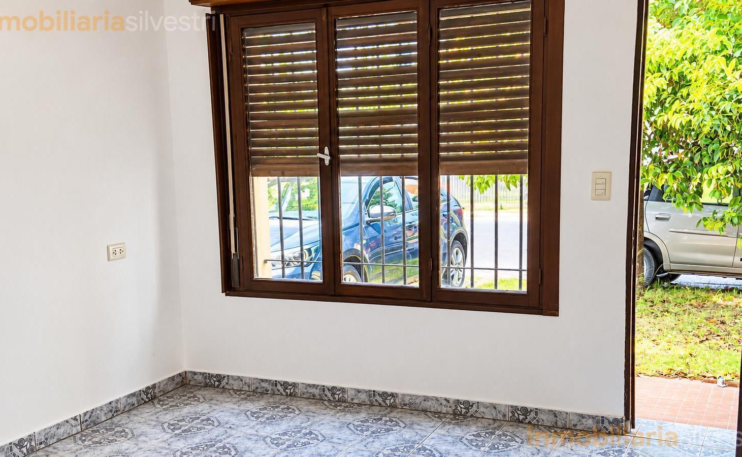 Foto de 67 entre 145 y 146 Los Hornos, La Plata - Casa de 2 Dormitorios mas, imagen 3