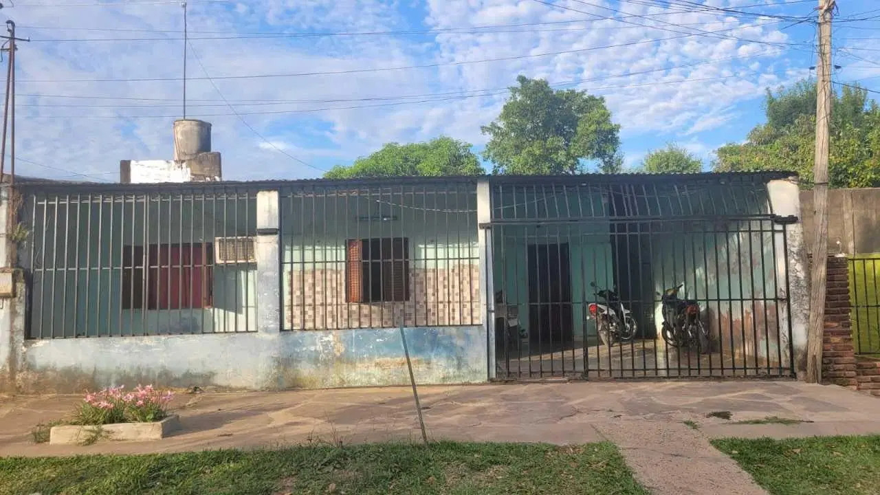 Casa a reciclar en Barranqueras 2