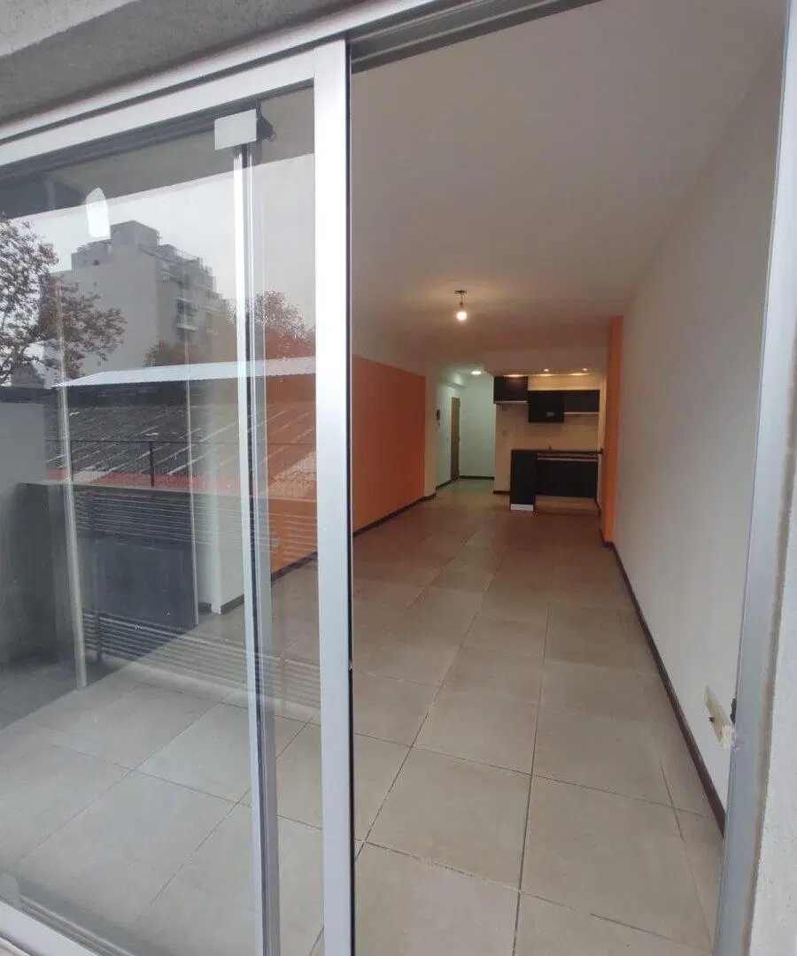 OPORTUNIDAD ÚNICA UN AMBIENTE CON BALCON SOL LUZ SOBRE AV. JUAN B. ALBERDI 3