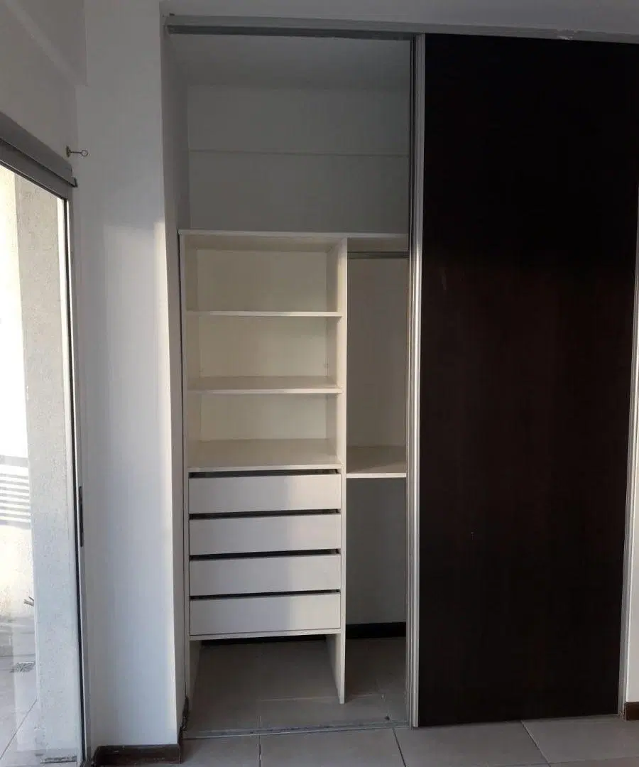 SOBRE AVENIDA RÁPIDO ACCESO IDEAL ALQUILER O VENTA 5
