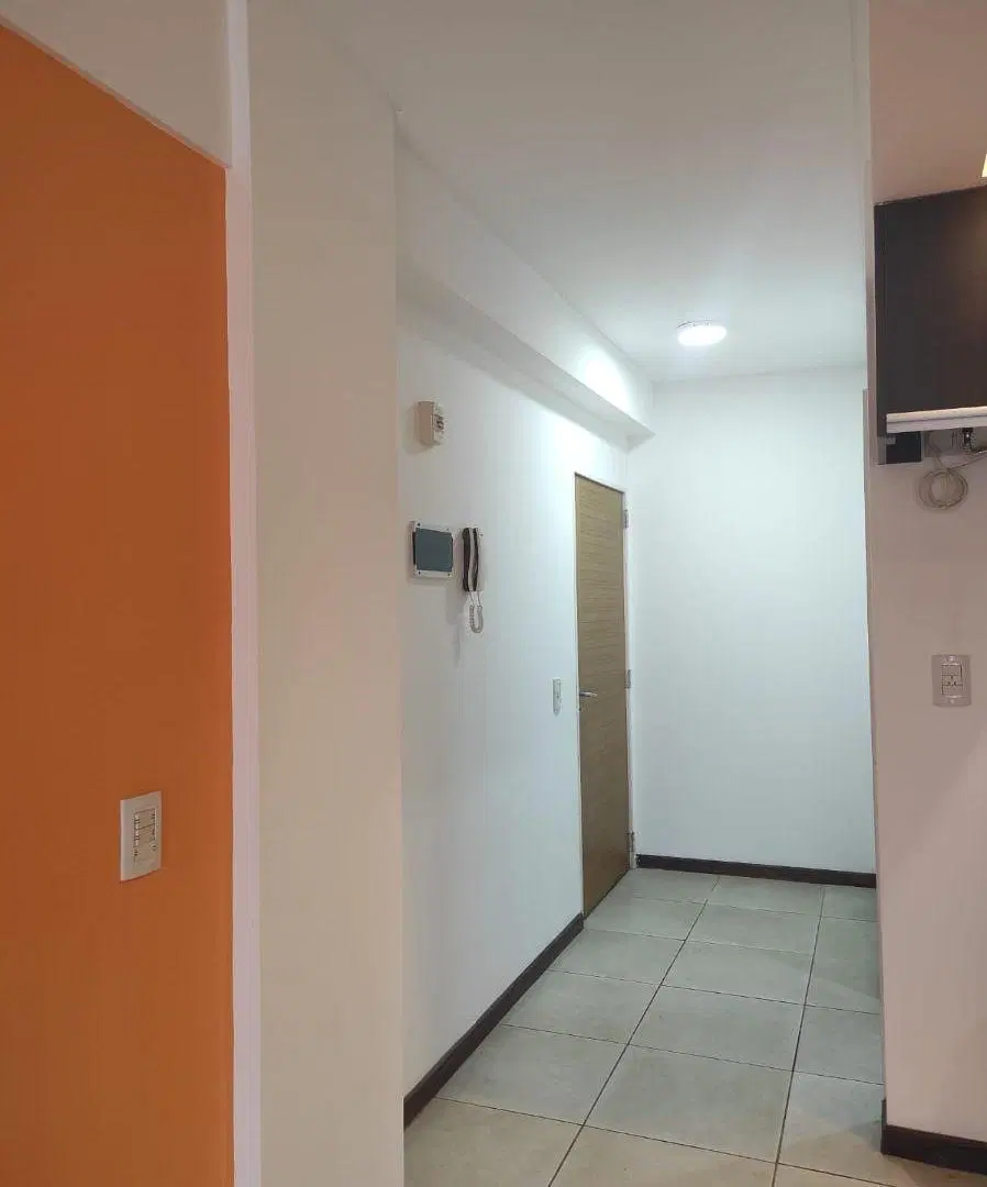 SOBRE AVENIDA RÁPIDO ACCESO IDEAL ALQUILER O VENTA 4