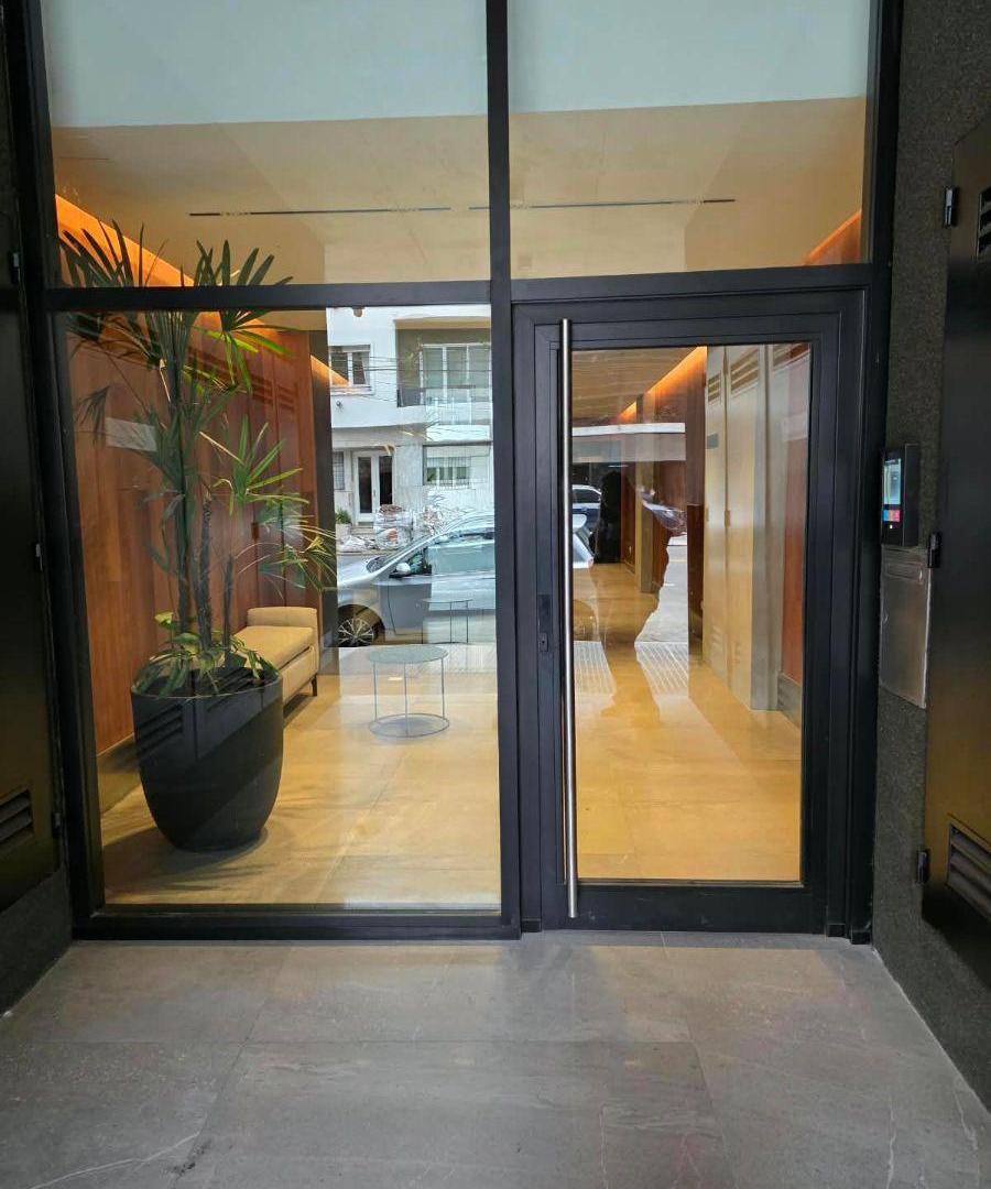 Foto de ESPECTACULAR AMBIENTE CON PATIO, PARRILA Y LAVADERO . EDIF DE CATEGORIA, imagen 1