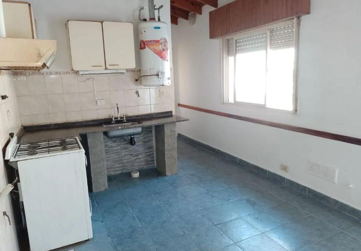 Foto de PH 2 ambientes en alquiler en San Justo, imagen 3