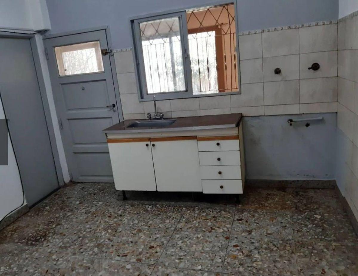 Foto de Casa 3 Ambientes en Alquiler – Villa Luzuriaga, imagen 3