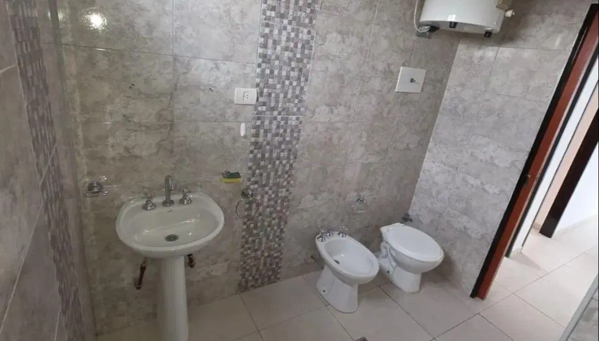 Departamento 3 Ambientes con Gran Terraza – Apto Profesional – Caseros 4