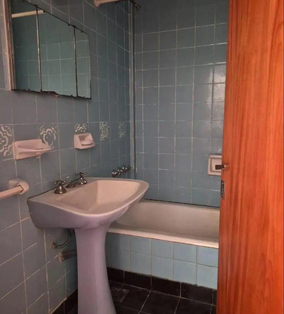 AMPLIO DEPARTAMENTO 4 AMBIENTES EN RAMOS MEJÍA- 1° piso por escalera 5