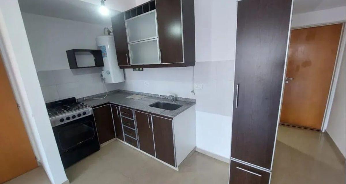 ALQUILER 2 AMBIENTES CON COCHERA DOBLE Y TERRAZA – VILLA LUZURIAGA