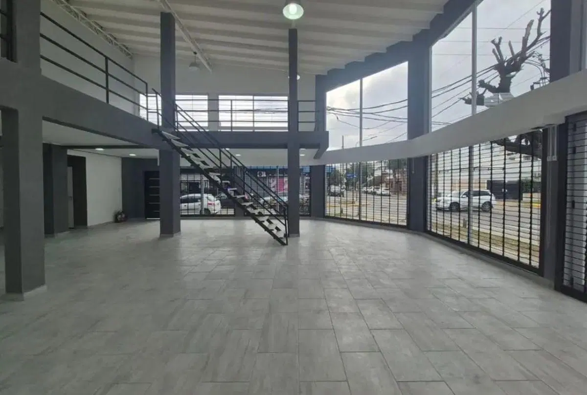 Local en Alquiler – Villa Luzuriaga | A Estrenar 4