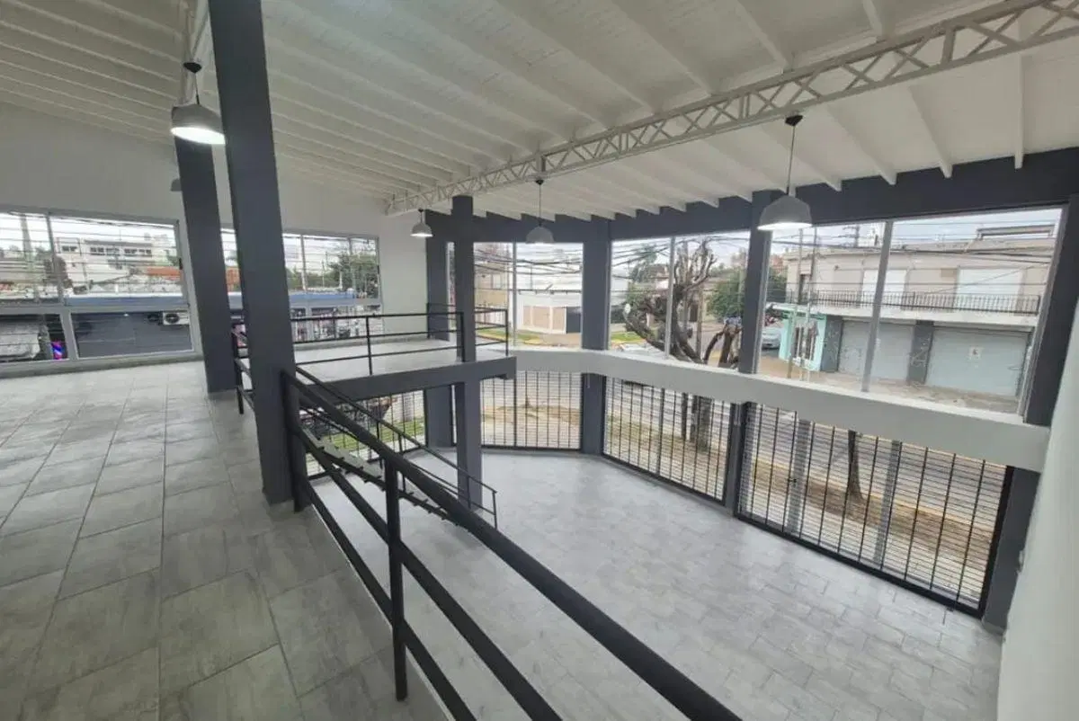 Local en Alquiler – Villa Luzuriaga | A Estrenar 5