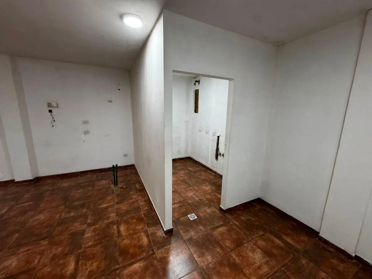 Local en alquiler – Caseros 5