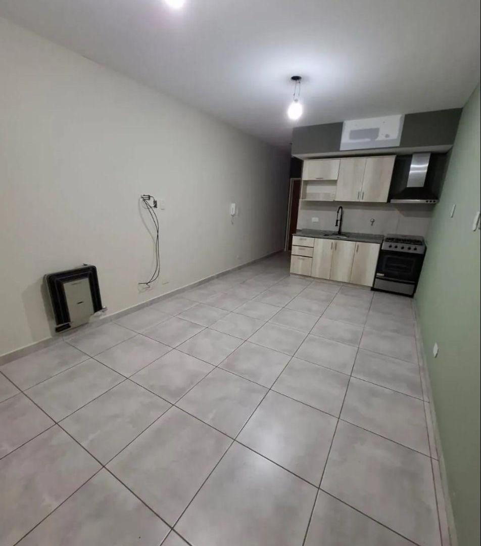 Departamento 2 Ambientes con Patio y Parrilla – Villa Luzuriaga