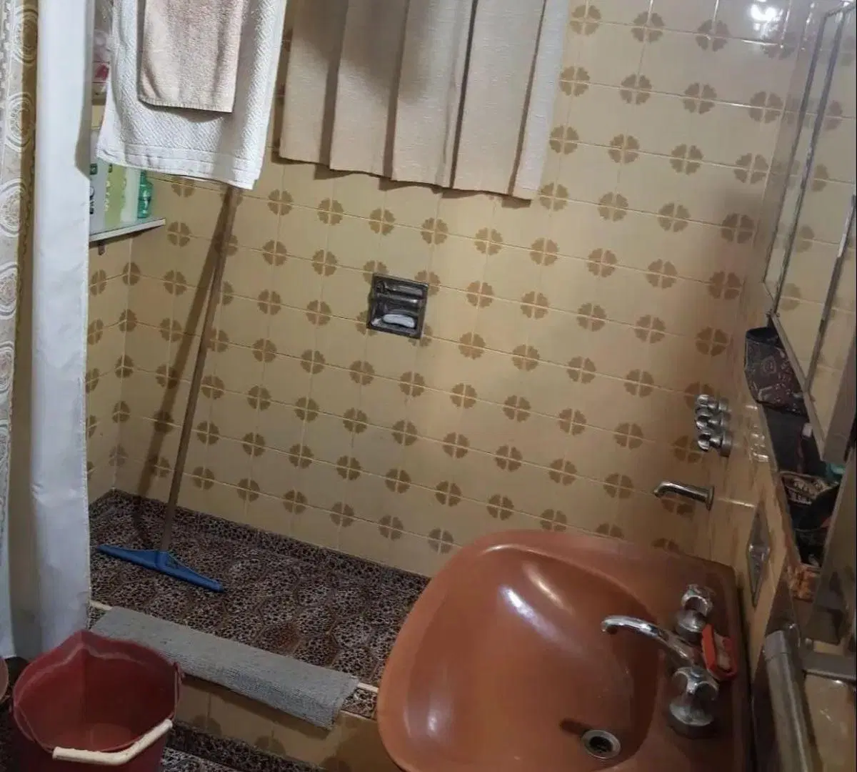 ¡Oportunidad en Morón! Casa en alquiler con amplio parque y cochera 8