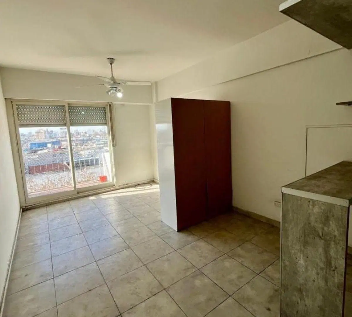 Monoambiente con balcón al frente en Ramos Mejía – Balcarce 21 2