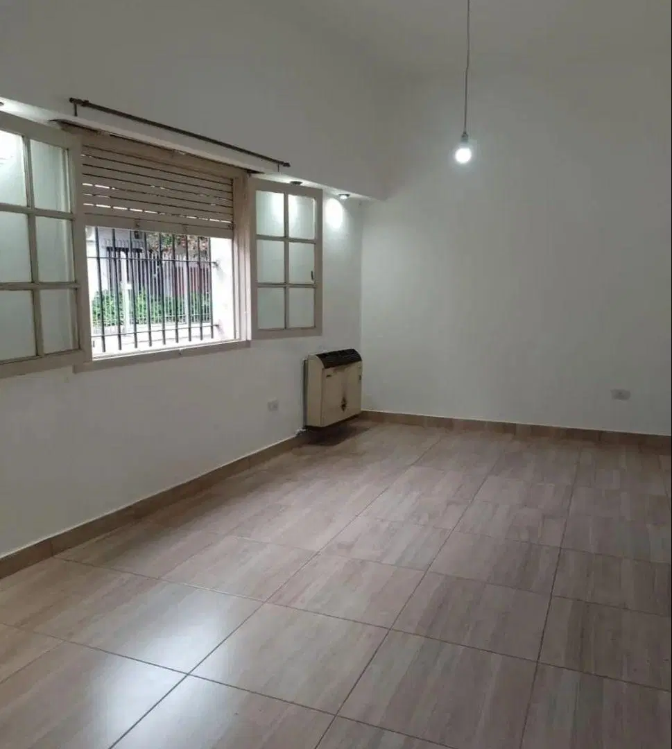 PH en alquiler – Julián Portela 900, Villa Sarmiento 1