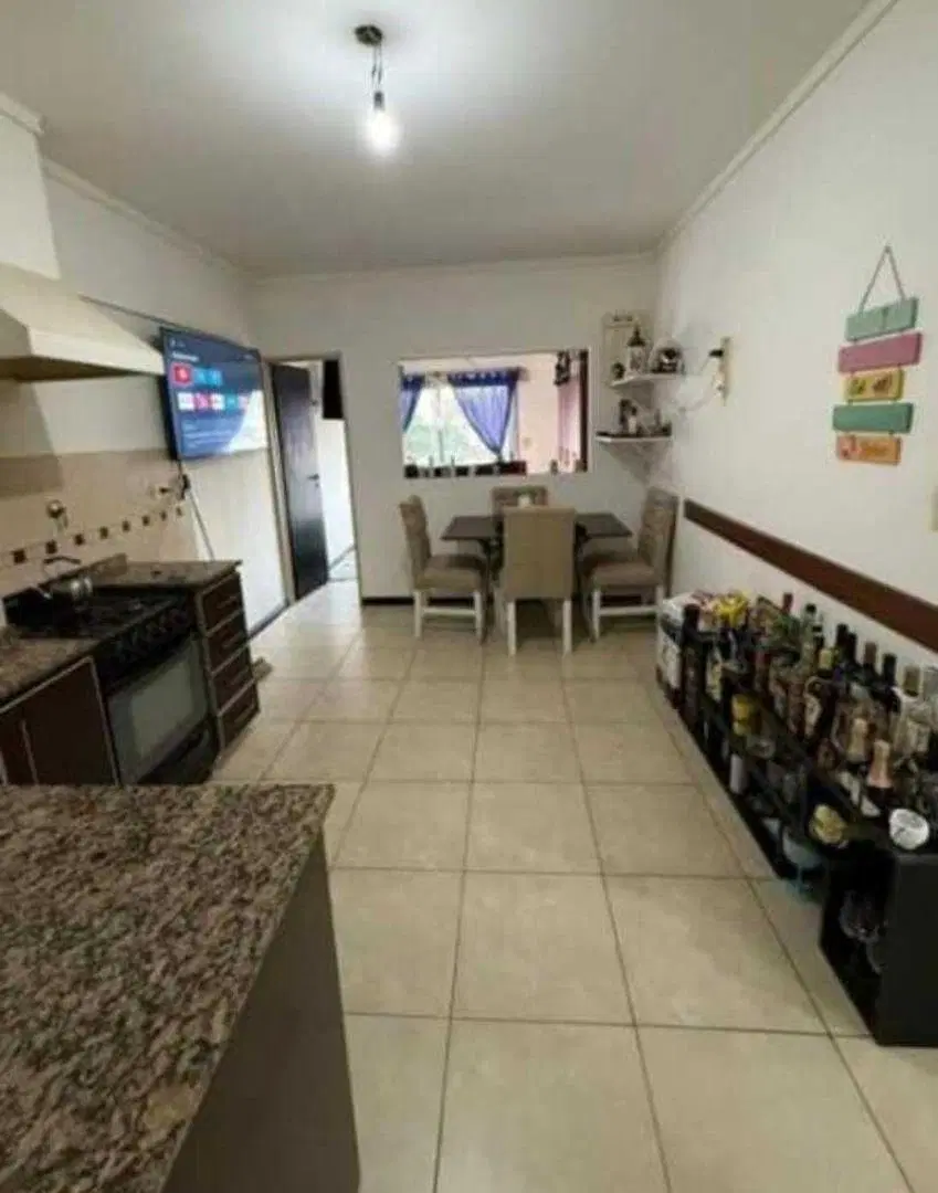 Alquiler – Monoambiente amplio con balcón – Ortiz de Rosas 652, Morón 5