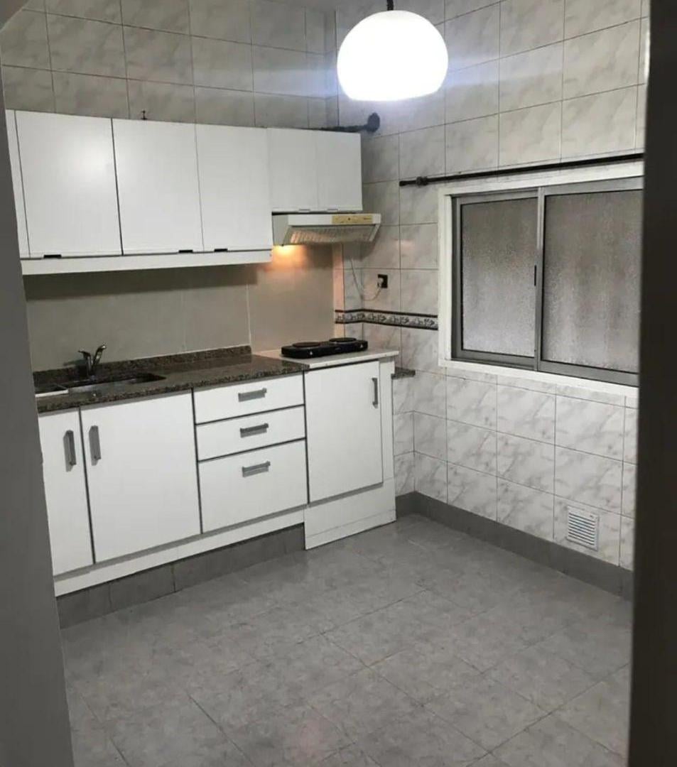 Foto de PH 3 Ambientes en Alquiler – Cavia 300, Lomas del Mirador, imagen 1