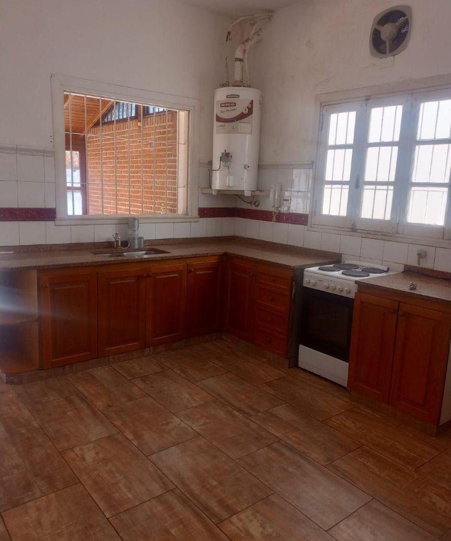 Foto de Casa en alquiler – Belgrano 955, Ramos Mejía, imagen 2