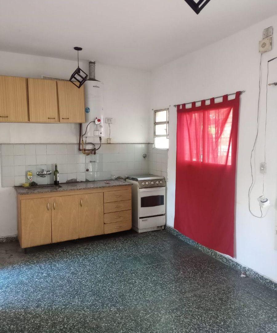 Foto de PH 2 AMBIENTES EN ALQUILER – RAMOS MEJÍA- SIN EXPENSAS, imagen 1