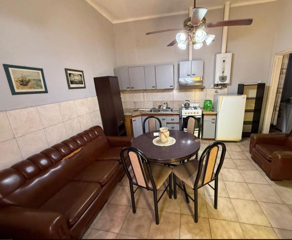 Foto de DEPARTAMENTO 2 AMBIENTES AMOBLADO EN PLANTA BAJA – PIÑEYRO, imagen 1