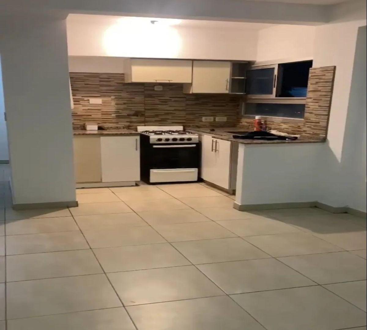 Foto de Departamento 2 ambientes con balcón en Villa Sarmiento, imagen 3